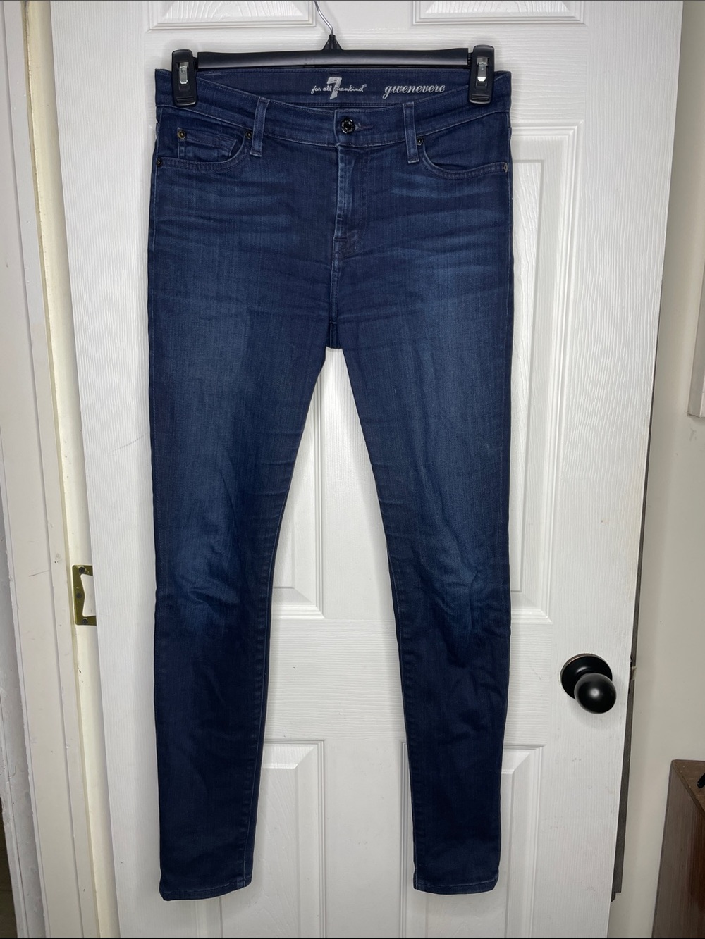 7 For All Mankind Women's Dark Indigo Skinny Jeans. Size 28